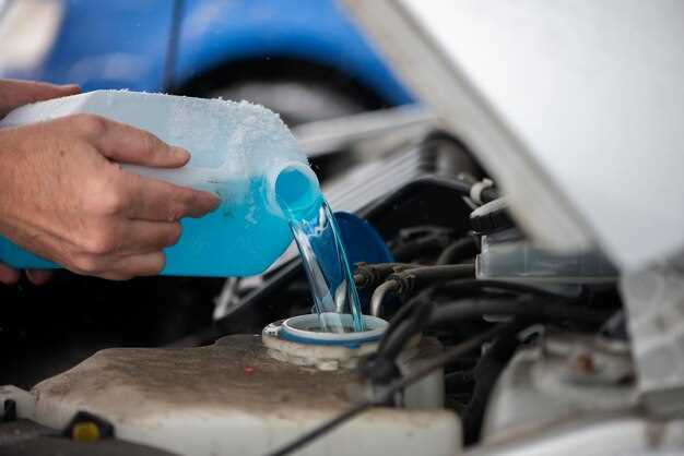 Подготовка к снятию бачка омывателя