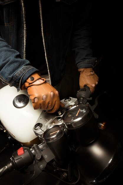 Безопасность при работе с автомобилем