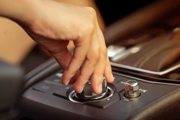 Снятие центральной крышки и доступа к болтам