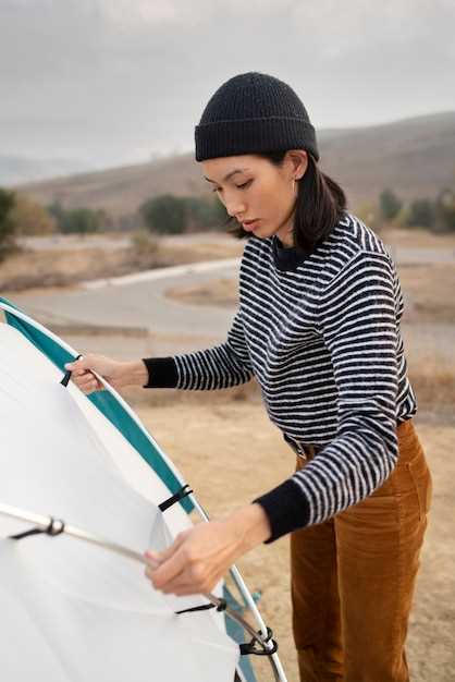 Снятие обшивки багажника