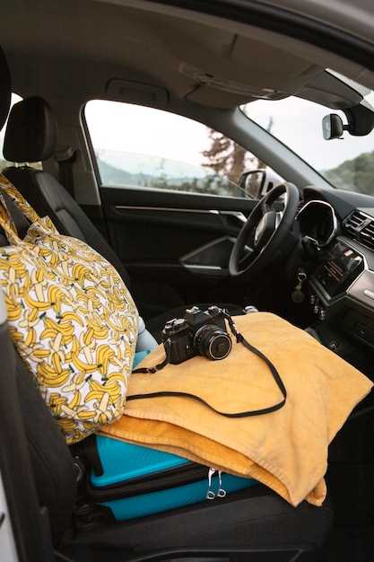 Расположение приборной панели и органов управления